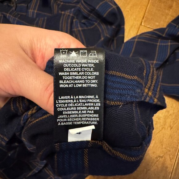 RW&Co Navy & Brown Plaid Blouse – Size Small – Ruffle Sleeves – VGUC - Picture 4 of 8